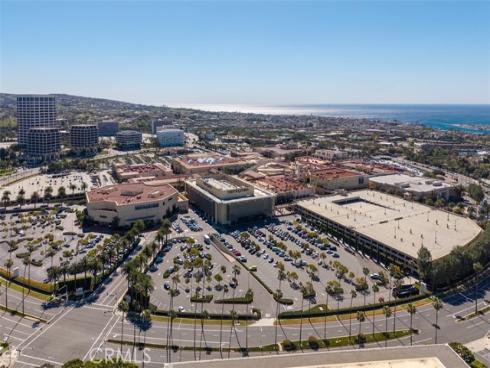 10  Rue Valbonne  , Newport Beach, CA