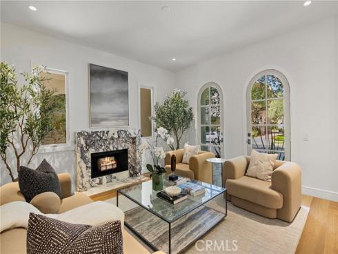 15 Seabluff , Newport Beach, CA