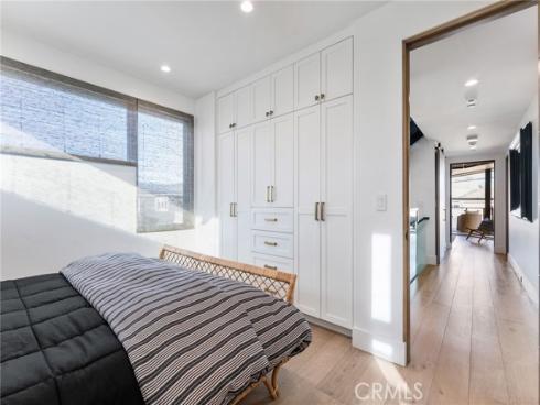 109  Turquoise  , Newport Beach, CA