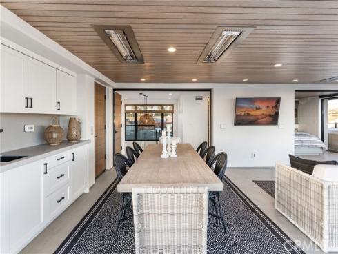 109  Turquoise  , Newport Beach, CA