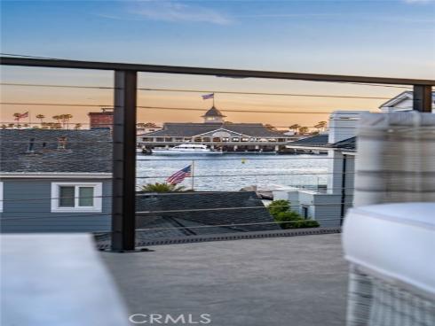 109  Turquoise  , Newport Beach, CA