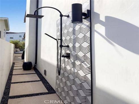 109  Turquoise  , Newport Beach, CA