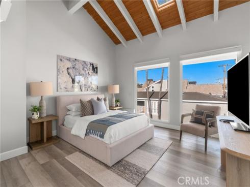 1011 N Bay Front  , Newport Beach, CA