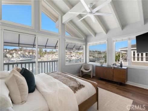 1011 N Bay Front  , Newport Beach, CA
