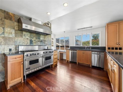 608  Saint James   Place, Newport Beach, CA