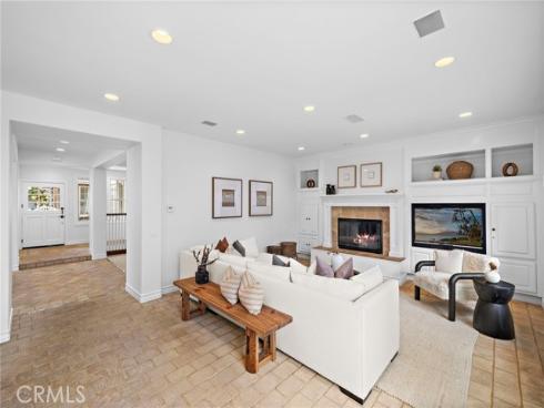 10  Cape Andover  , Newport Beach, CA