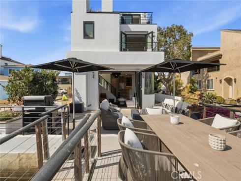 3912  River Ave  , Newport Beach, CA