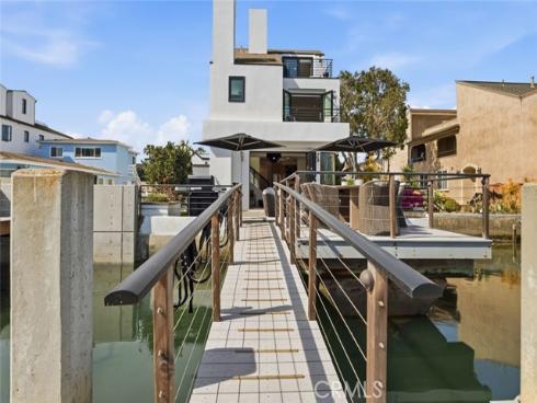 3912  River Ave  , Newport Beach, CA