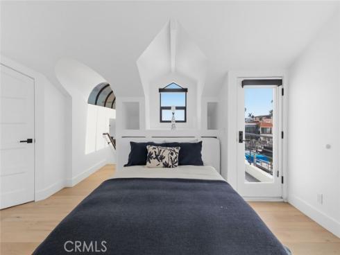 3912  River Ave  , Newport Beach, CA