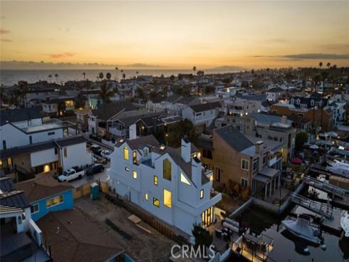 3912  River Ave  , Newport Beach, CA