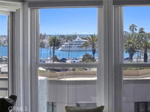 280  Cagney  211  Lane, Newport Beach, CA