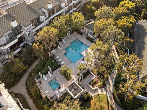 280  Cagney  211  Lane, Newport Beach, CA
