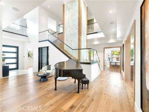 6  Pinehurst Ln  , Newport Beach, CA