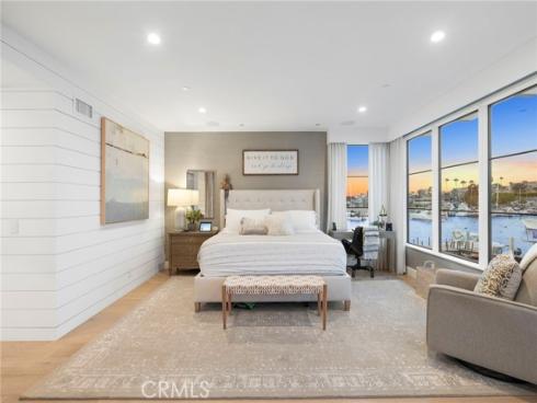 409  North Bayfront  , Newport Beach, CA