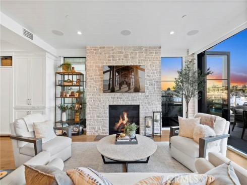 409  North Bayfront  , Newport Beach, CA