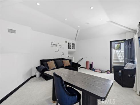 19  Belmont  , Newport Beach, CA