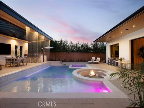 1453  Galaxy Dr  , Newport Beach, CA