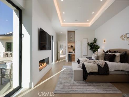 1453  Galaxy Dr  , Newport Beach, CA