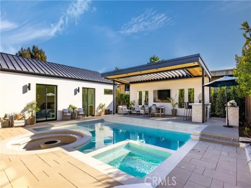 1453  Galaxy Dr  , Newport Beach, CA