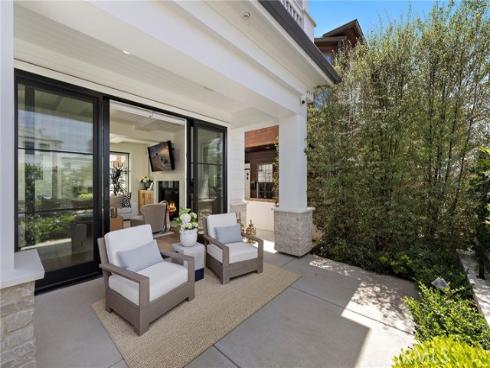 330 Onyx Avenue , Newport Beach, CA