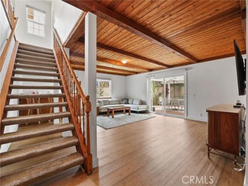 2284 Redlands , Newport Beach, CA