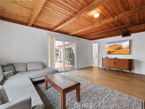 2284 Redlands , Newport Beach, CA