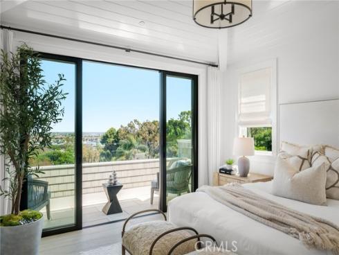 702  Saint James Pl  , Newport Beach, CA