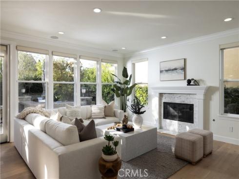 23 Cervantes , Newport Beach, CA