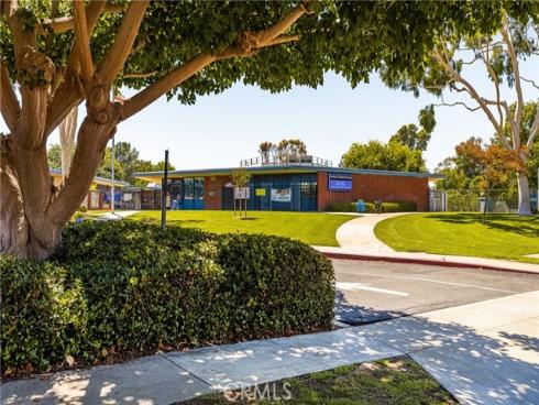 2108  Vista Entrada  , Newport Beach, CA