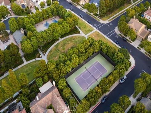 58  Victoria  , Newport Beach, CA