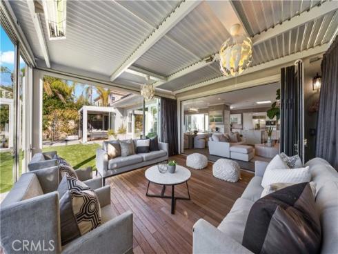 58  Victoria  , Newport Beach, CA