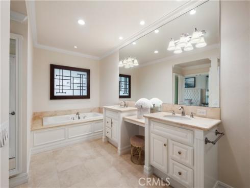 18  Rue Grand Vallee  , Newport Beach, CA