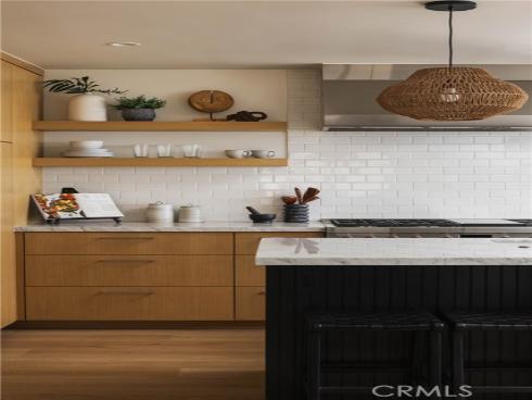 6704 W Oceanfront , Newport Beach, CA