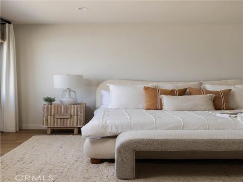 6704 W Oceanfront , Newport Beach, CA