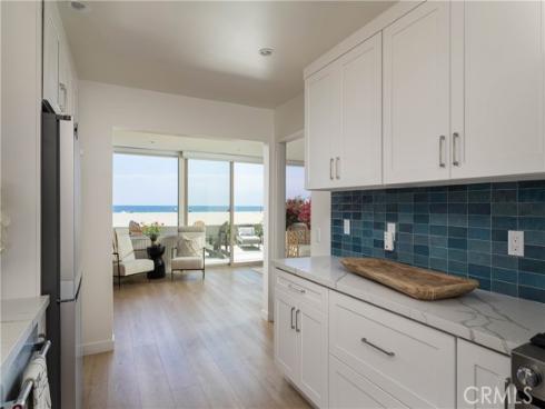 6704 W Oceanfront , Newport Beach, CA