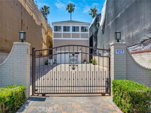 920 E Oceanfront  , Newport Beach, CA