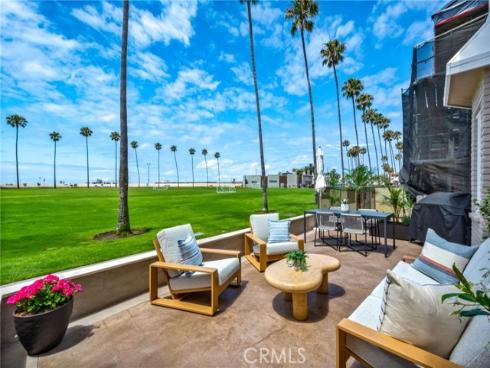 920 E Oceanfront  , Newport Beach, CA