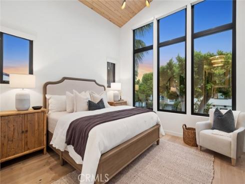 1717 E Ocean Boulevard, Newport Beach, CA
