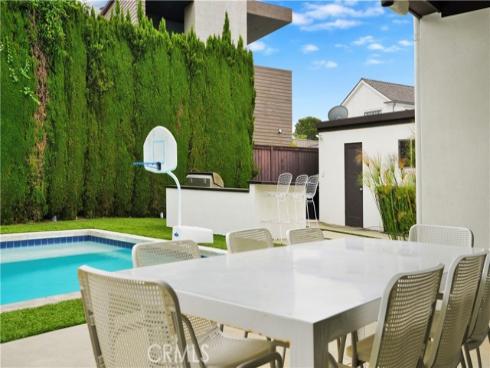 2000 Nautilus Lane, Newport Beach, CA