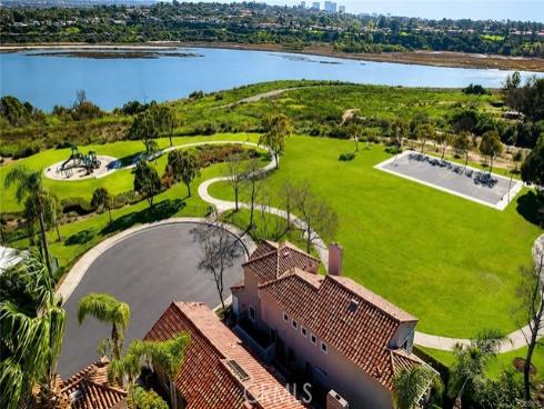 67 Pelican Court, Newport Beach, CA