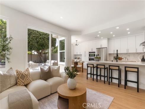 67 Pelican Court, Newport Beach, CA