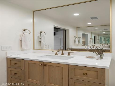 362  Vista Madera  , Newport Beach, CA