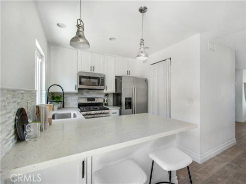 19 Seabird Court, Newport Beach, CA