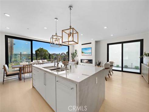 66 Cormorant , Newport Beach, CA