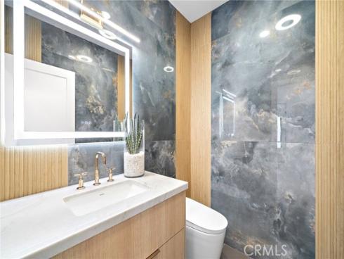 66 Cormorant , Newport Beach, CA