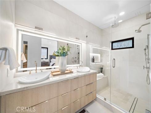 66 Cormorant , Newport Beach, CA