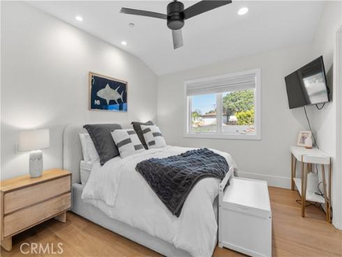 515 Tustin Ave , Newport Beach, CA