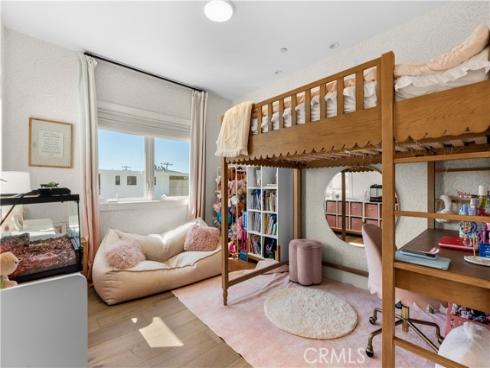 515 Tustin Ave , Newport Beach, CA