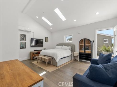 515 Tustin Ave , Newport Beach, CA