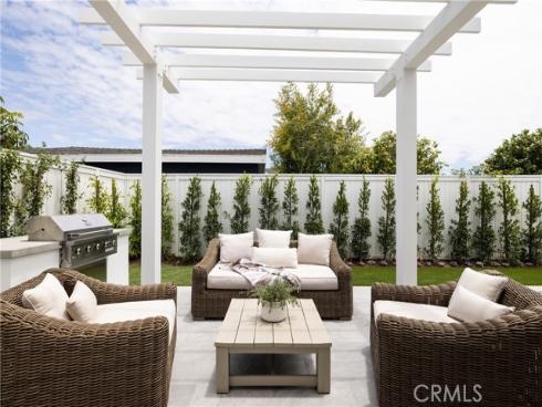 1112 Pembroke Lane, Newport Beach, CA